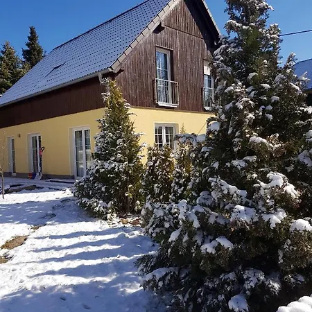 Prázdninový dům Countryside-lovers - Ganzes Haus 100m² Fuer Euch Allein Mit Garten Halsbrucke