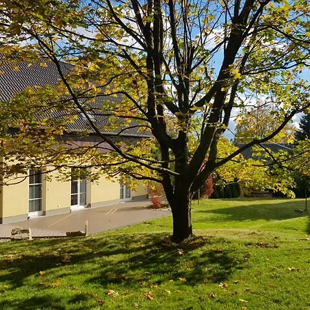 Countryside-lovers - Ganzes Haus 100m² Fuer Euch Allein Mit Garten Holiday home Halsbrucke